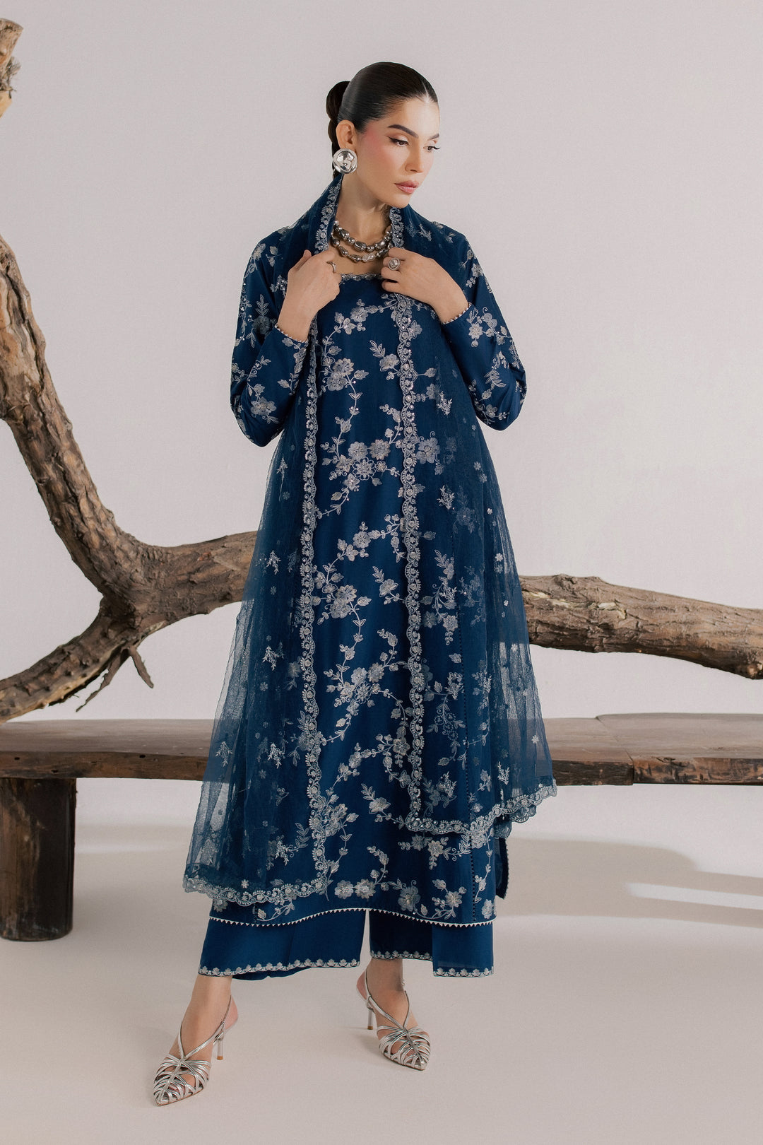 Kiana 3Pc - Luxury Embroidered Lawn