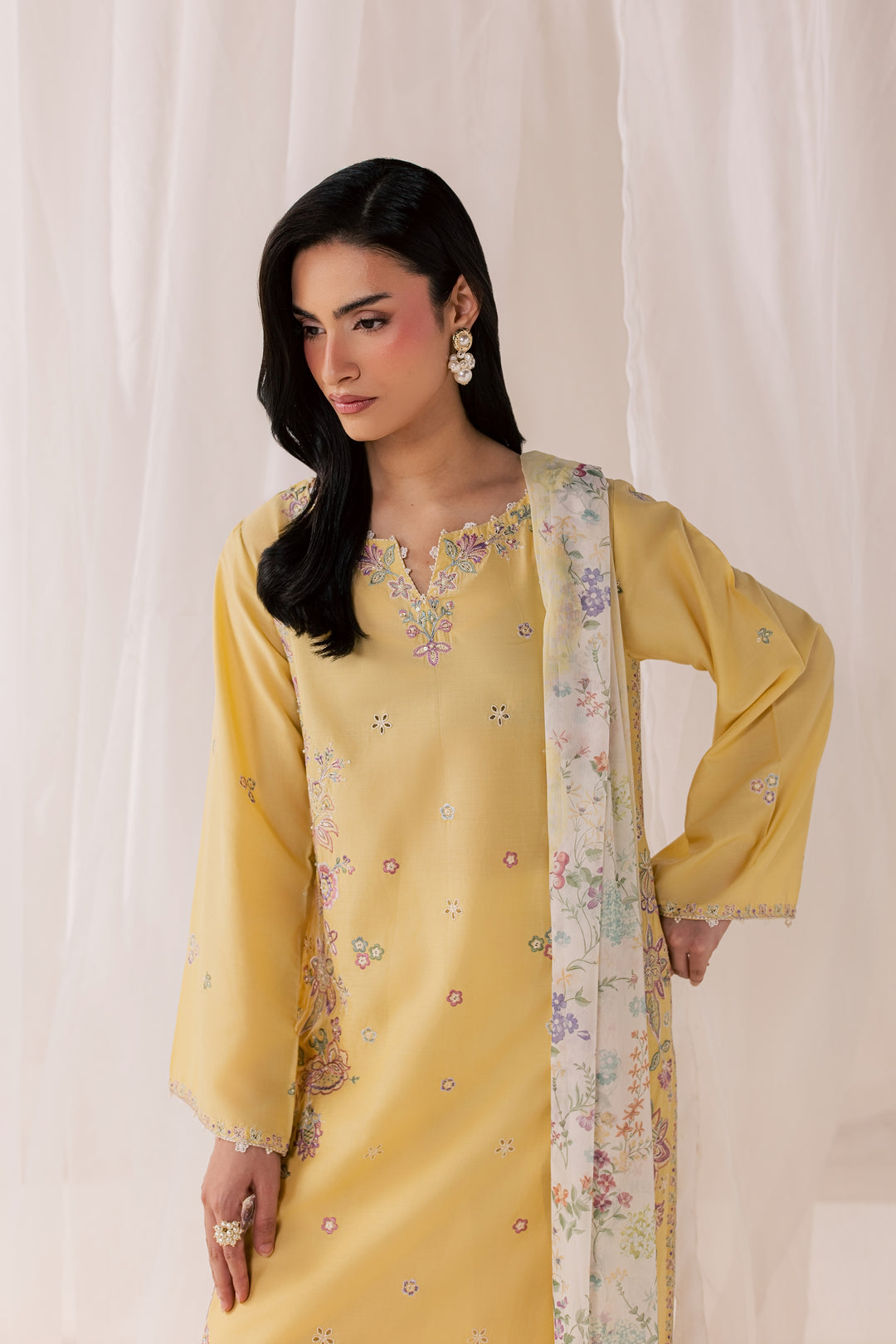 Florellow 3Pc - Luxury Embroidered Lawn