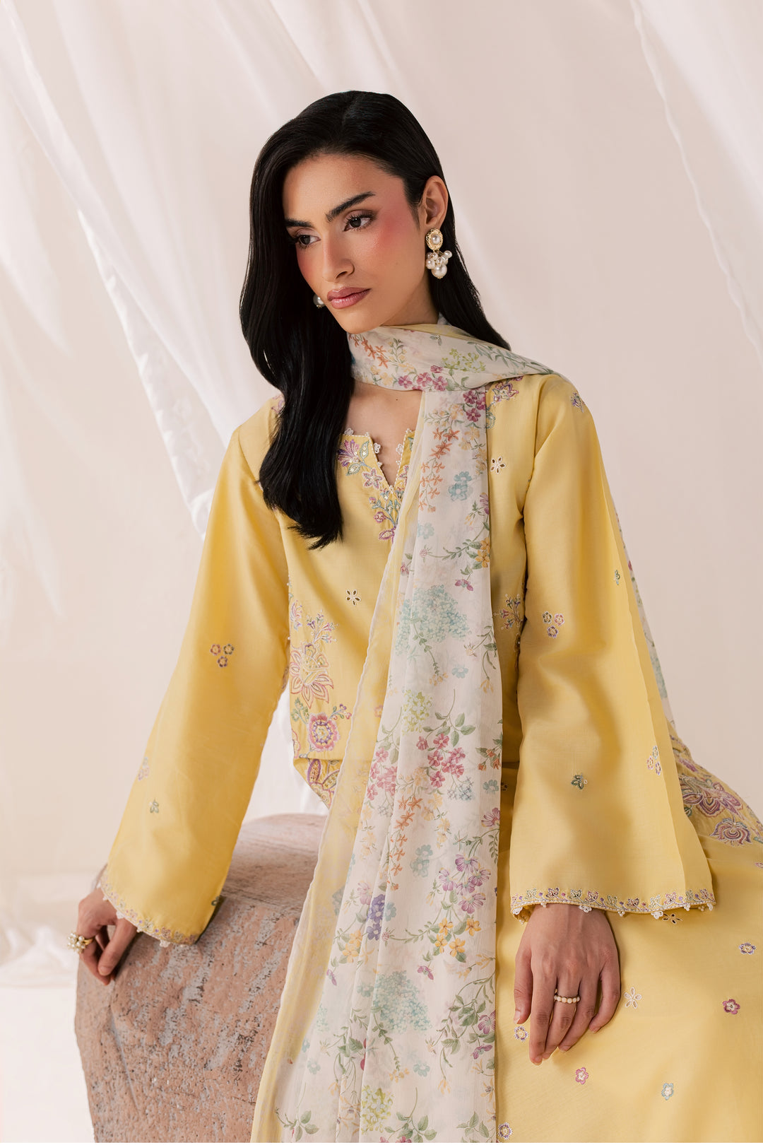 Florellow 3Pc - Luxury Embroidered Lawn