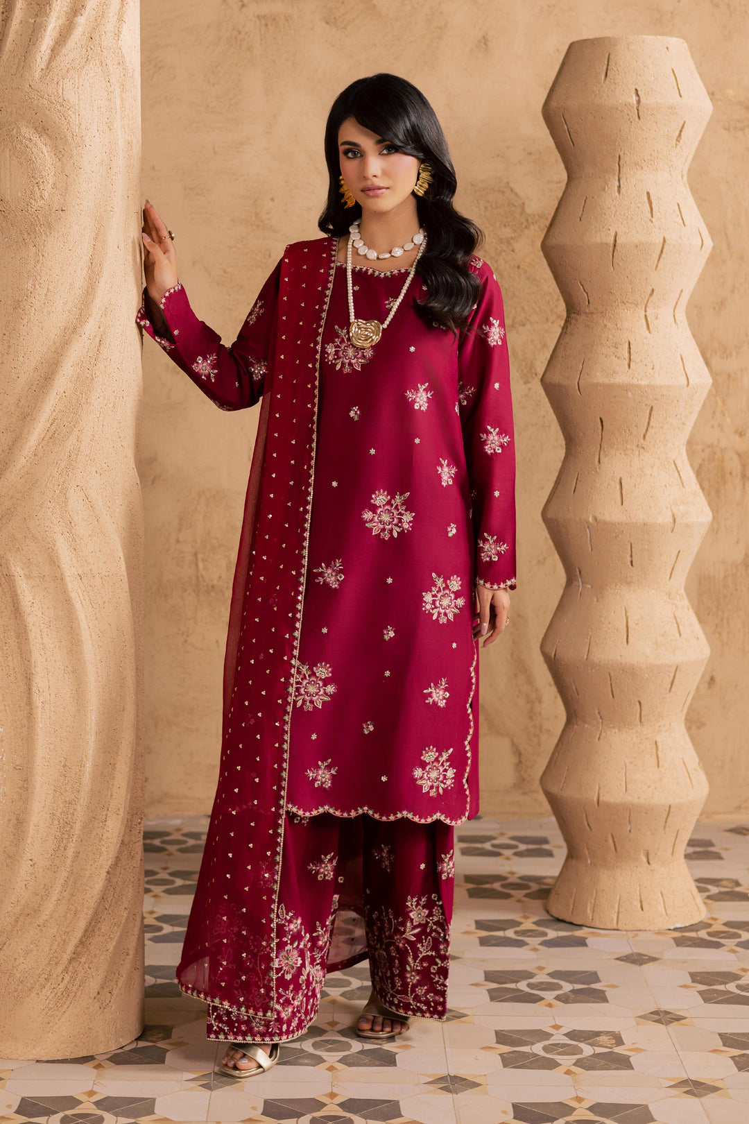 Red Queen 3Pc - Embroidered Festive Pret