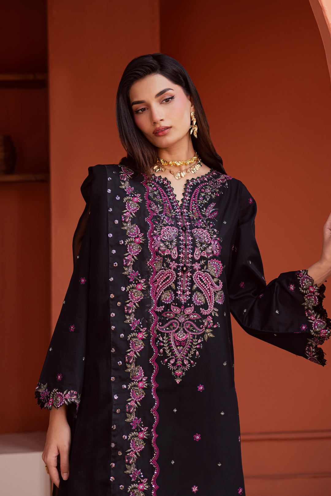 Unaiza 3Pc - Festive Embroidered Lawn