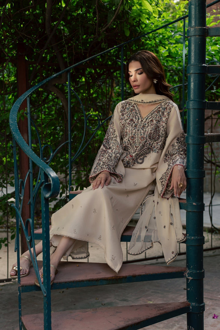 Azm 3Pc - Embroidered Khaddar Pret