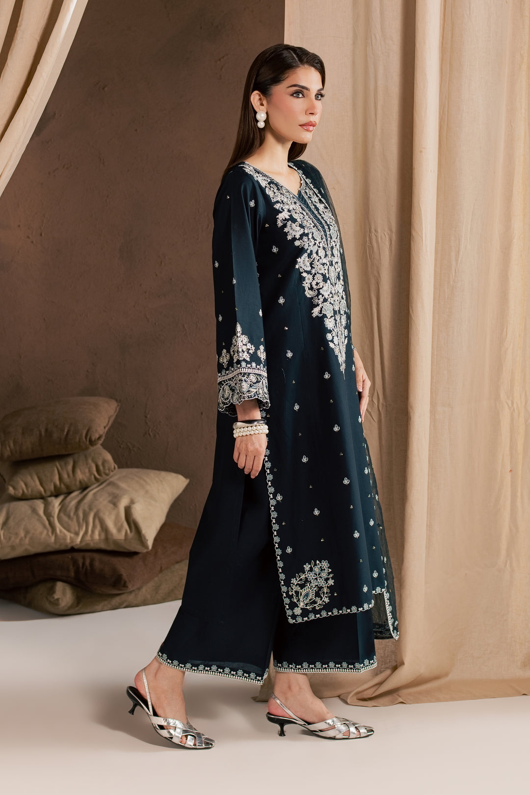 Blue Sabiha 3Pc - Embroidered Cambric Pret